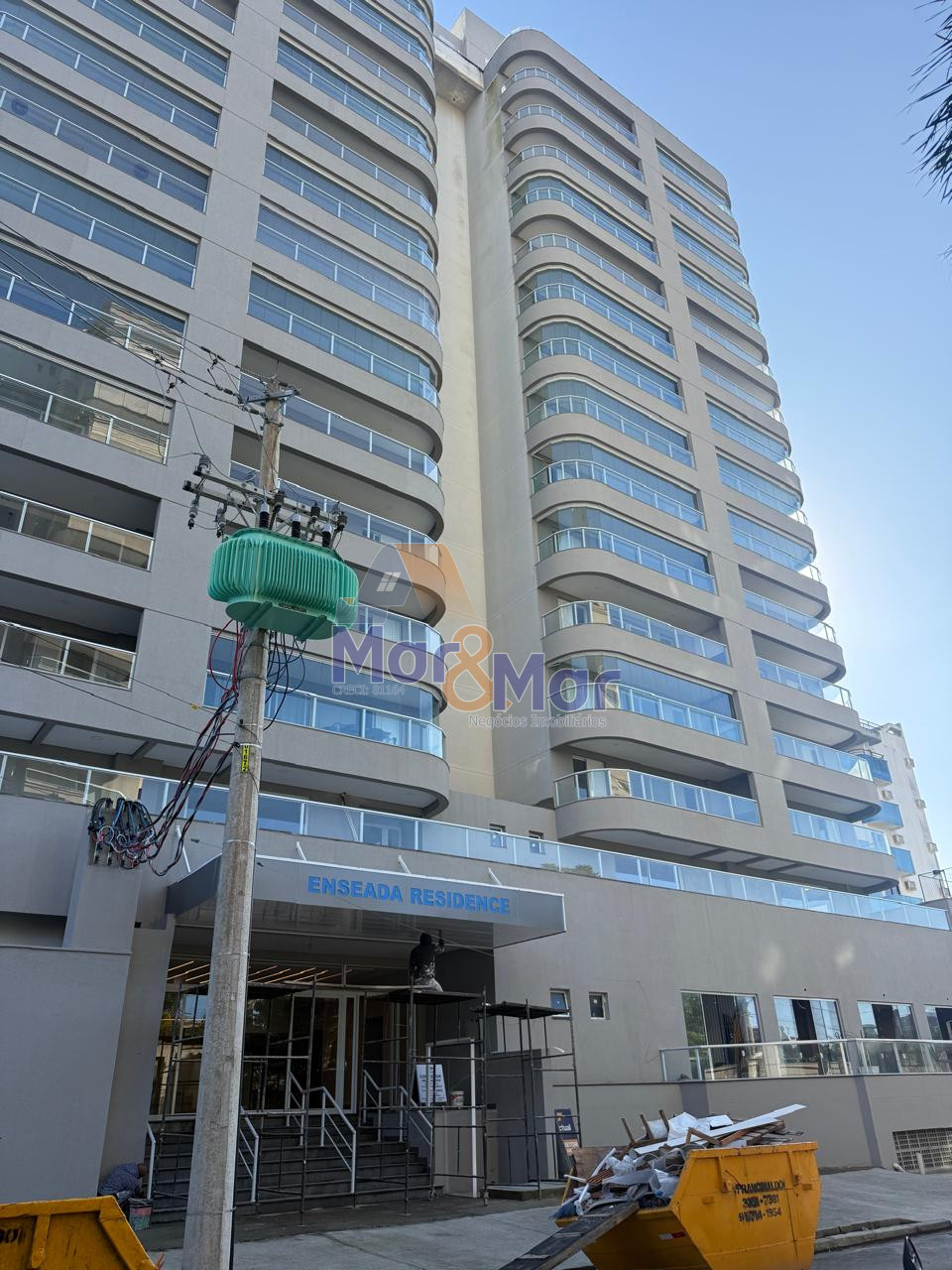 Apartamento na Praia da Enseada, Guarujá - SP