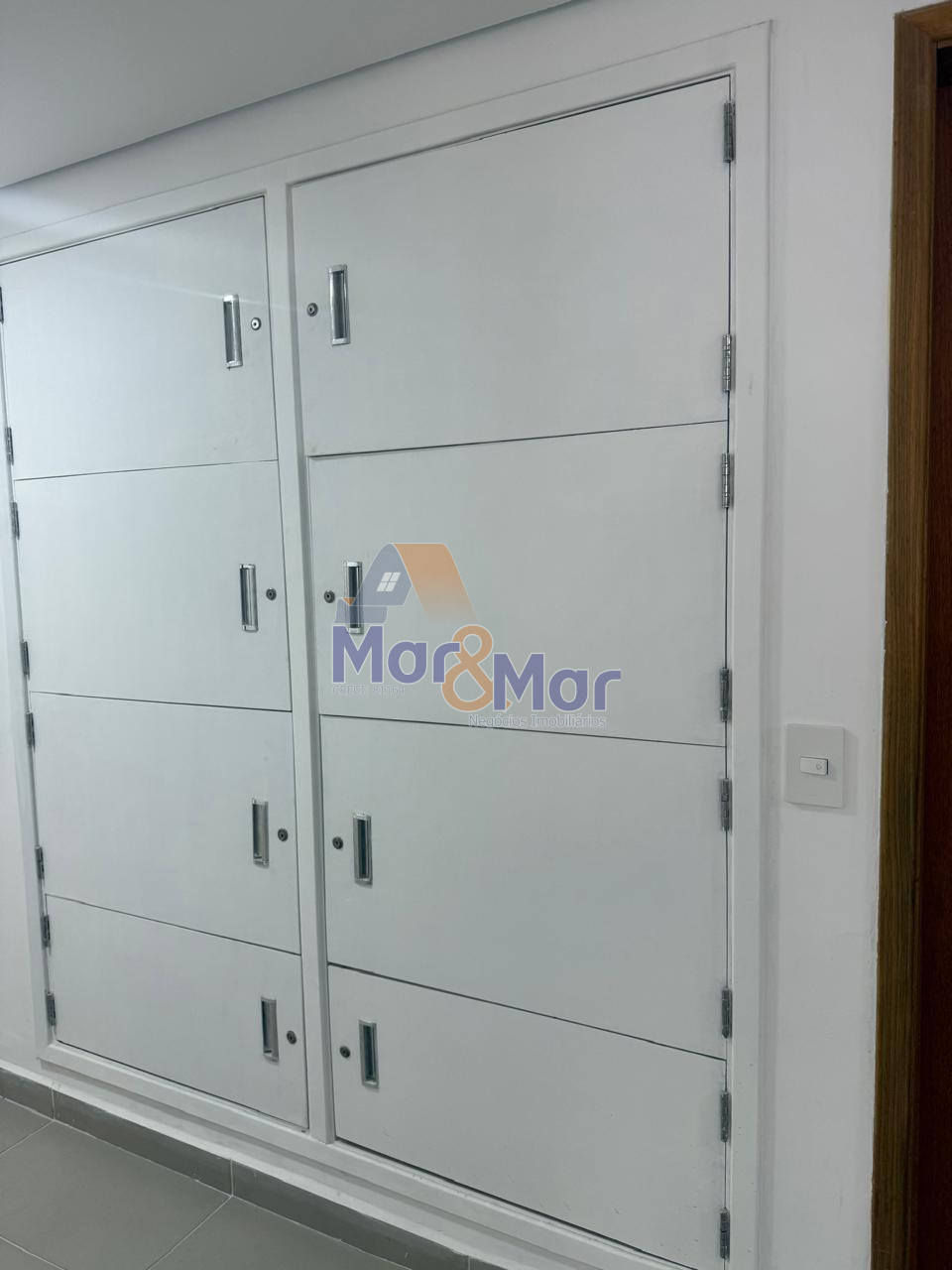 Apartamento na Praia da Enseada, Guarujá - SP