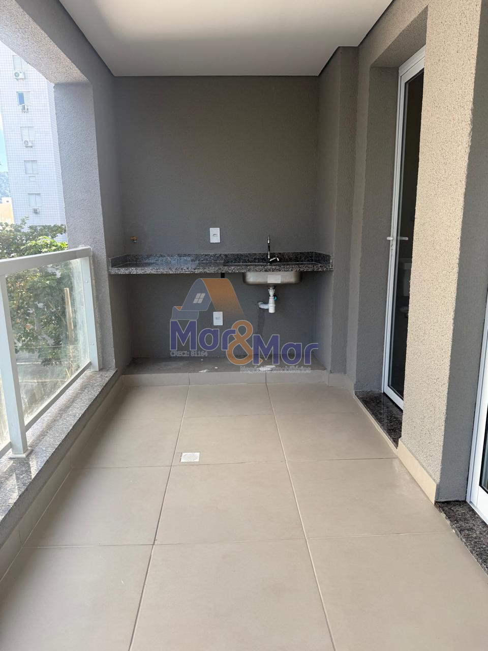 Apartamento na Praia da Enseada, Guarujá - SP
