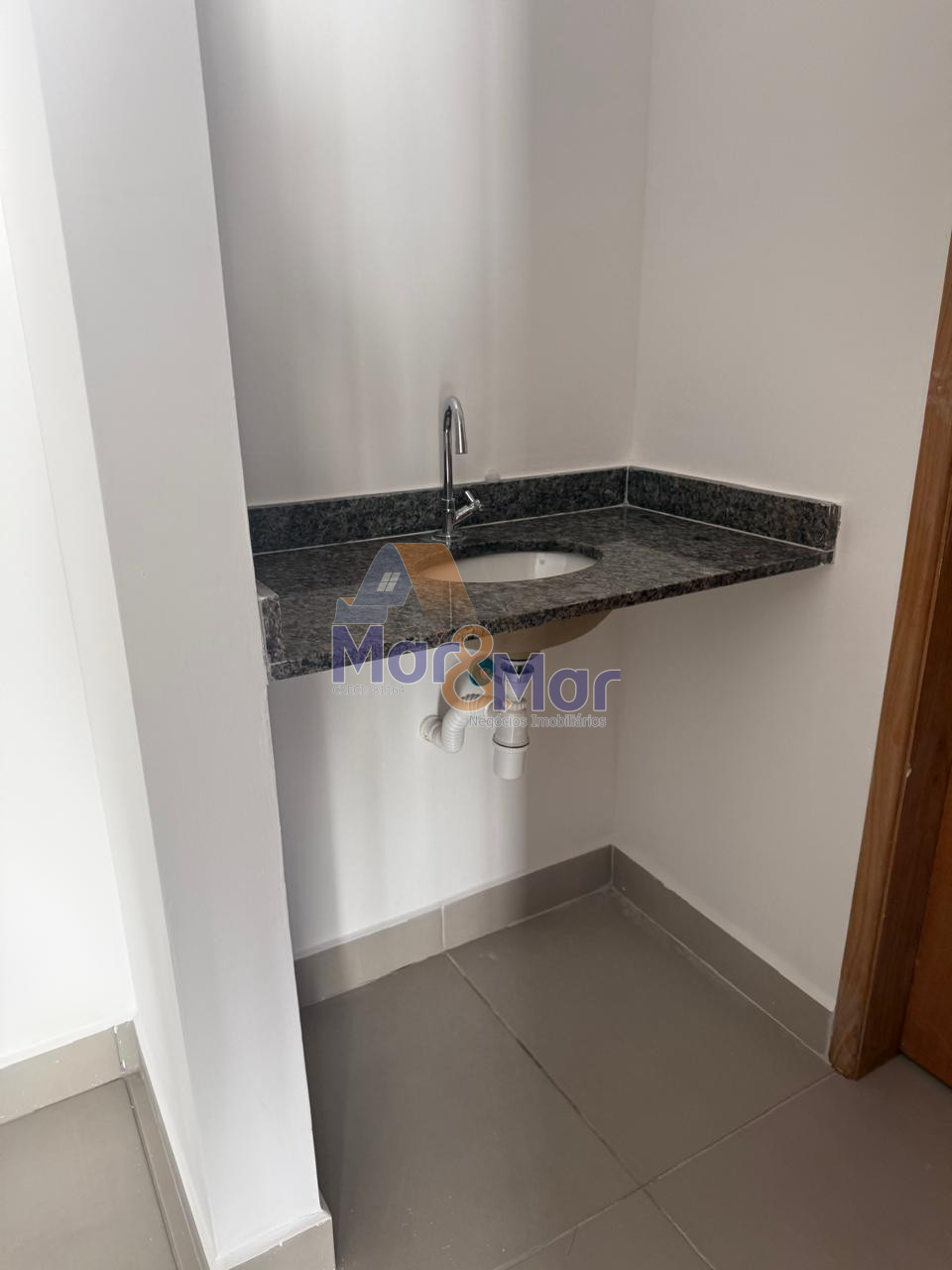 Apartamento na Praia da Enseada, Guarujá - SP