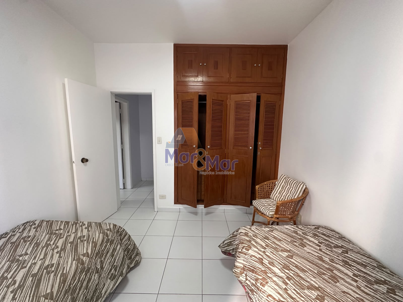 Apartamento Frente ao Mar nas Pitangueiras, Guarujá - SP