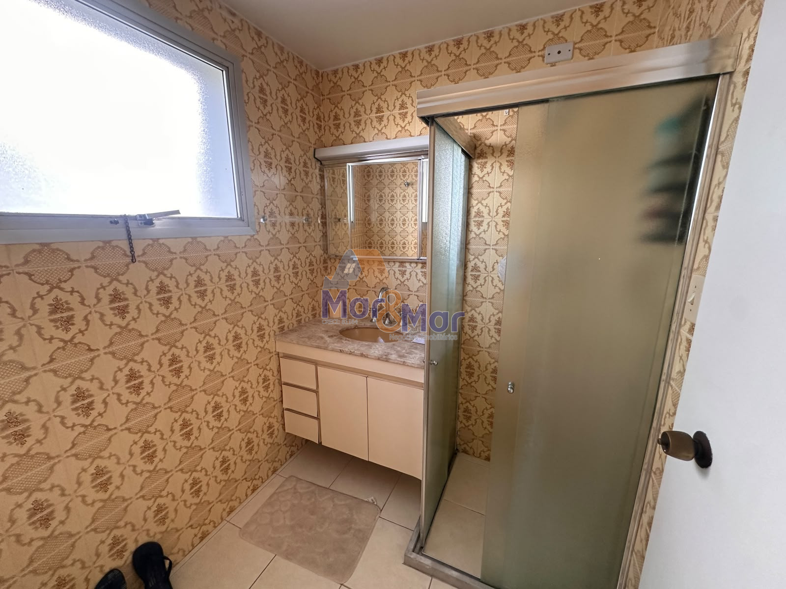 Apartamento Frente ao Mar nas Pitangueiras, Guarujá - SP