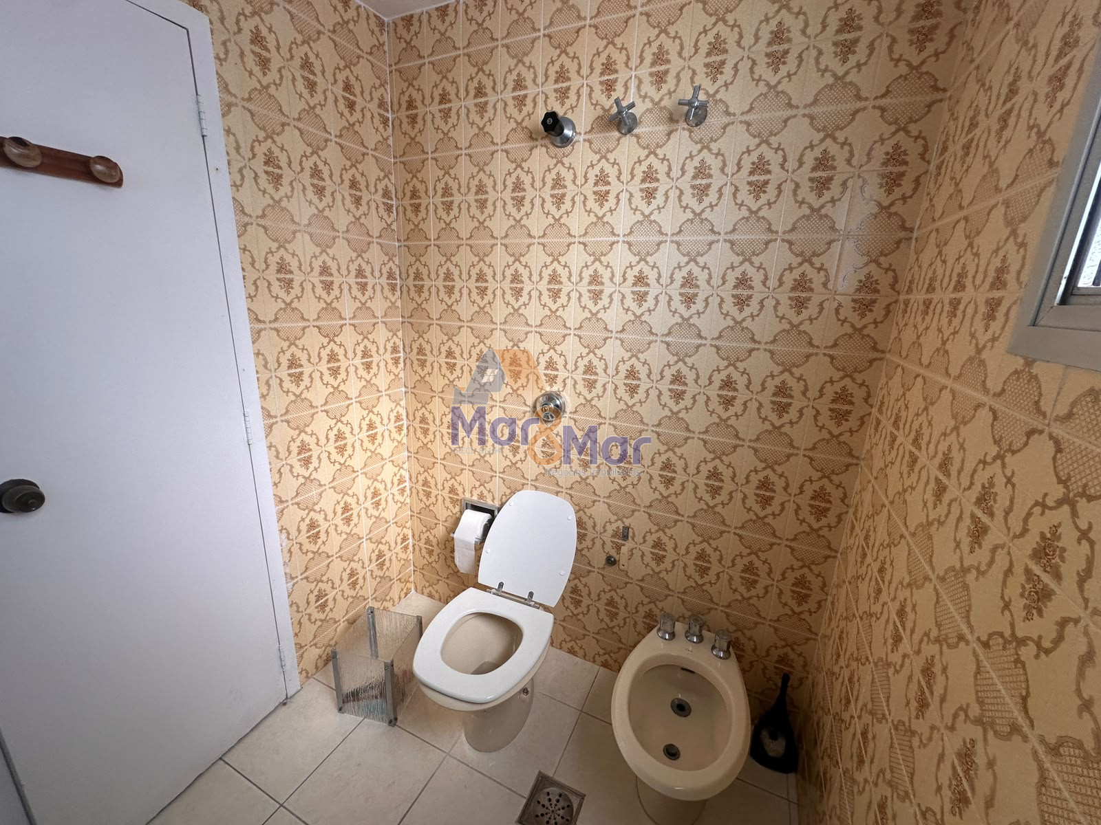 Apartamento Frente ao Mar nas Pitangueiras, Guarujá - SP