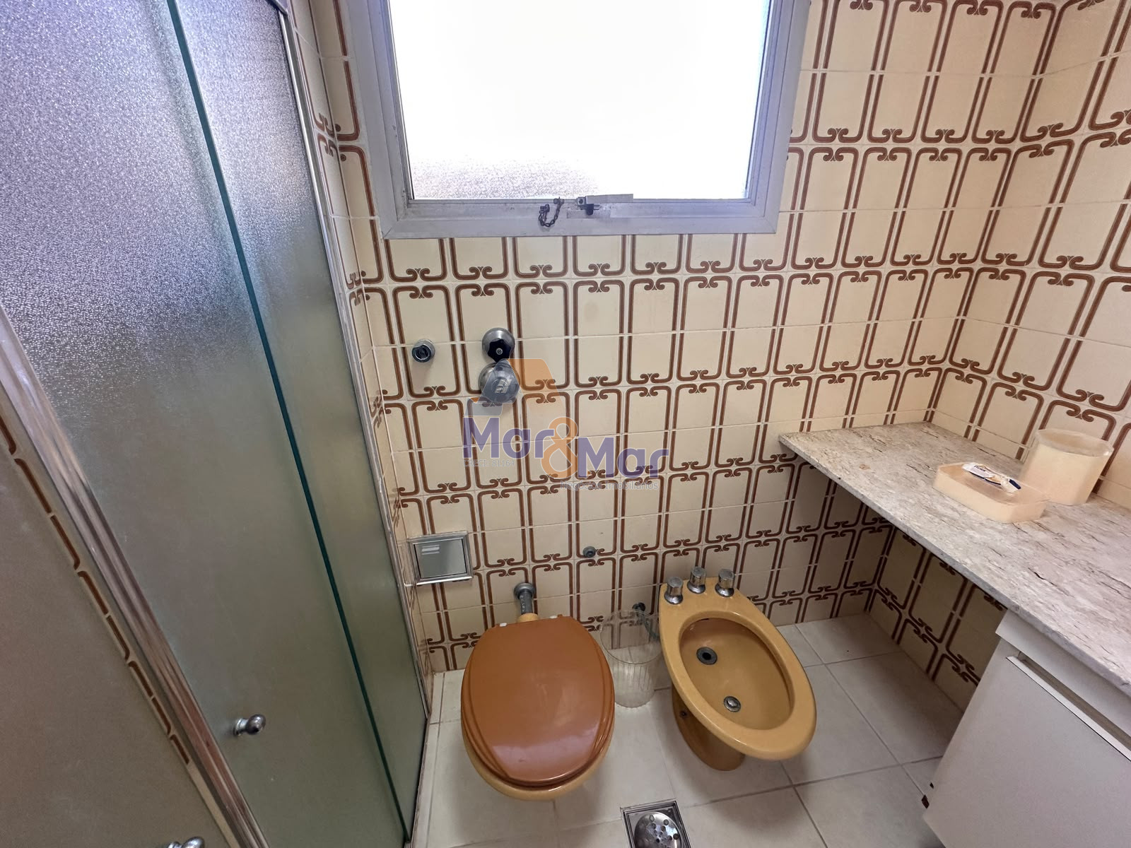Apartamento Frente ao Mar nas Pitangueiras, Guarujá - SP