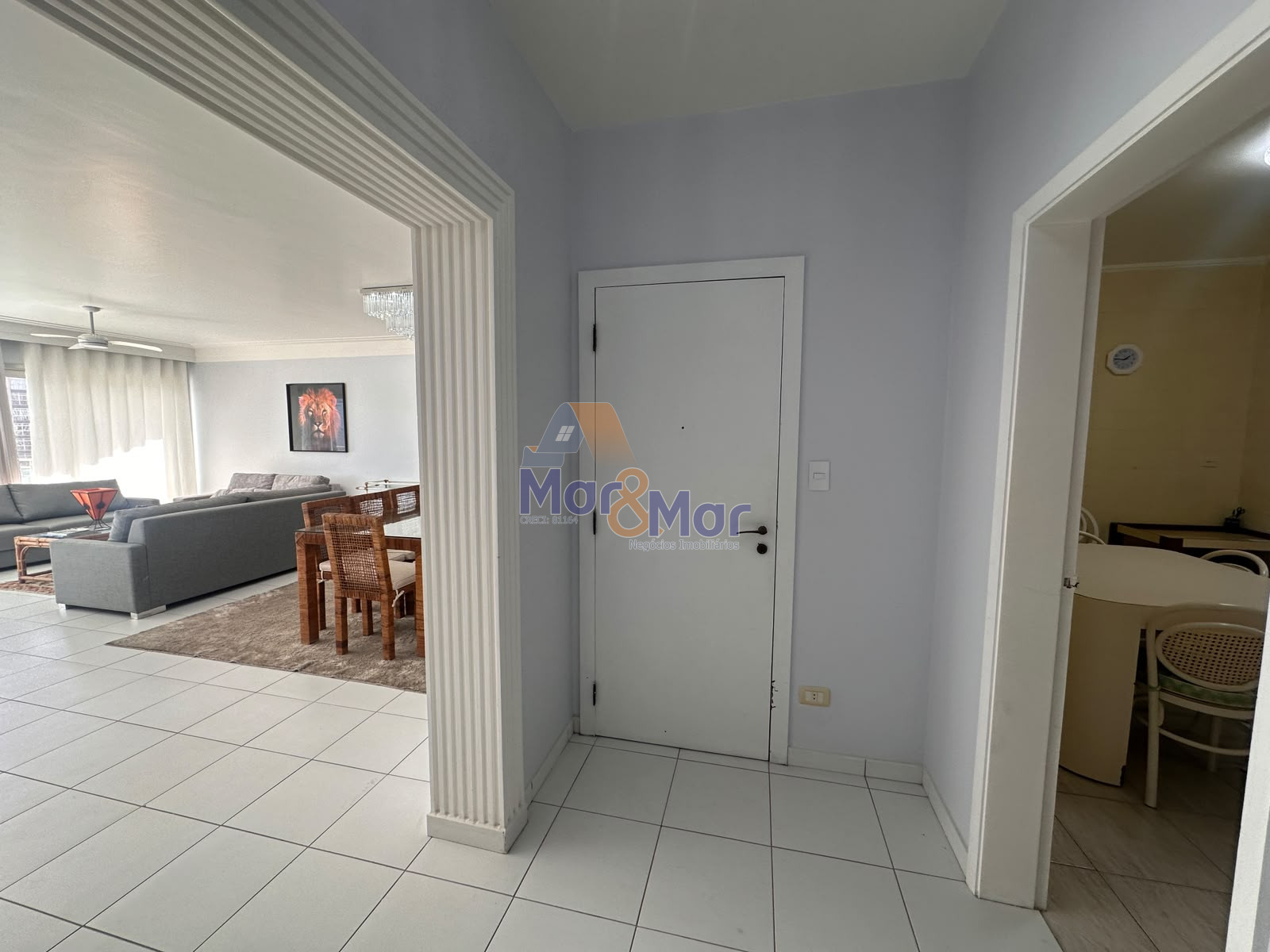 Apartamento Frente ao Mar nas Pitangueiras, Guarujá - SP