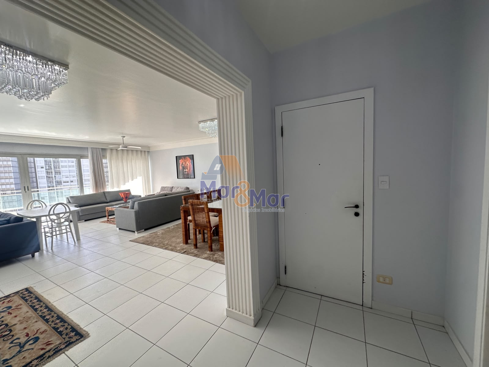 Apartamento Frente ao Mar nas Pitangueiras, Guarujá - SP