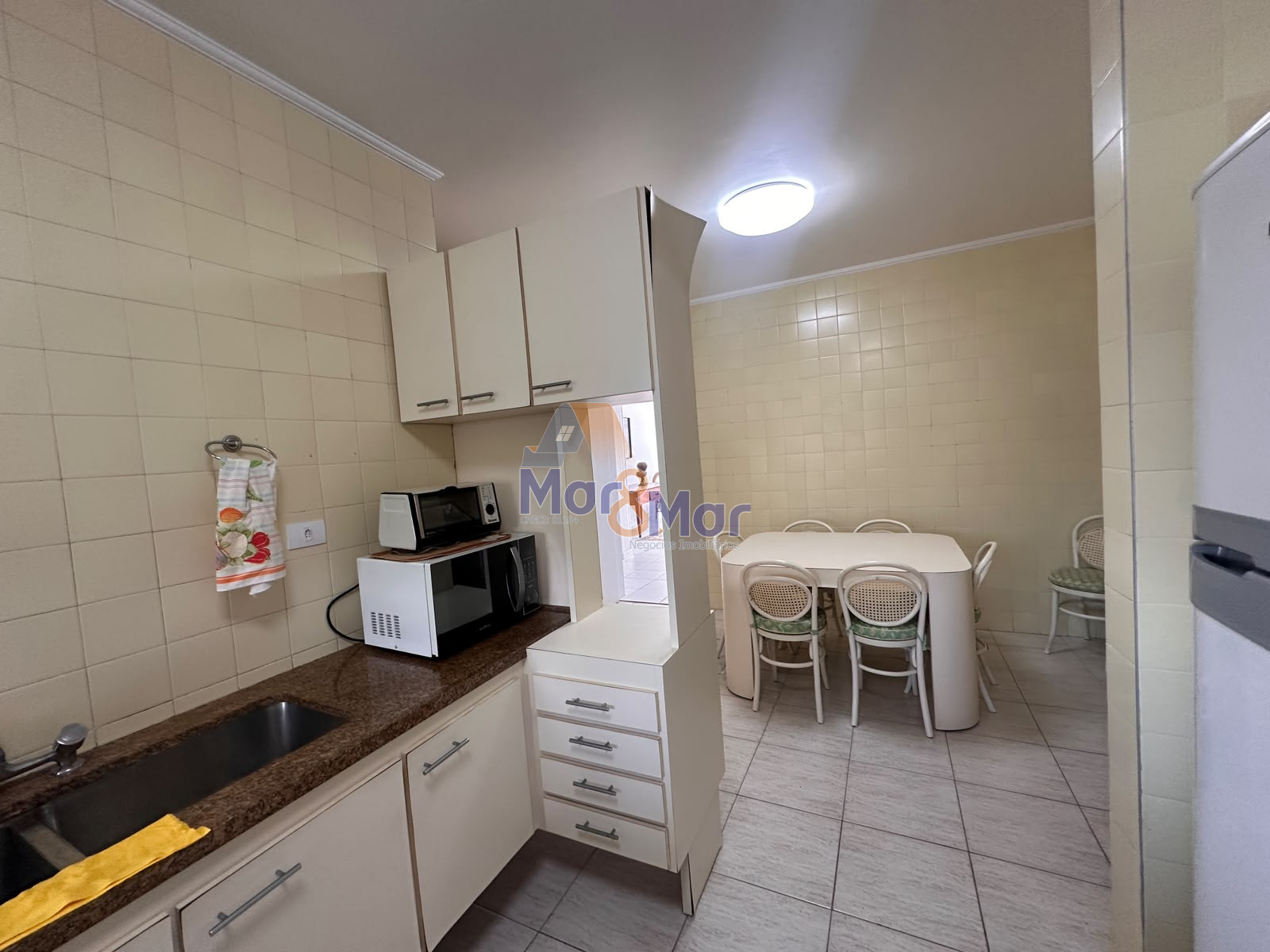 Apartamento Frente ao Mar nas Pitangueiras, Guarujá - SP