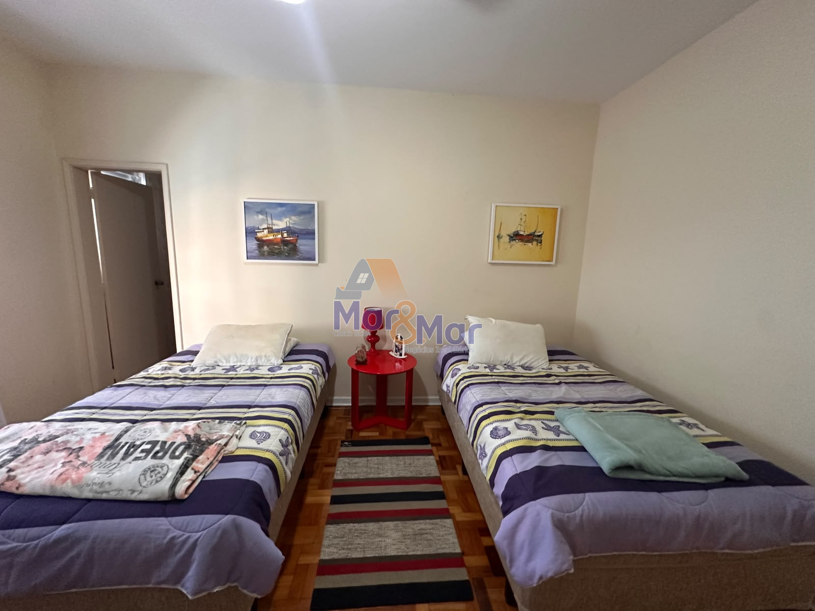 Apartamento Frente ao Mar nas Pitangueiras, Guarujá - SP