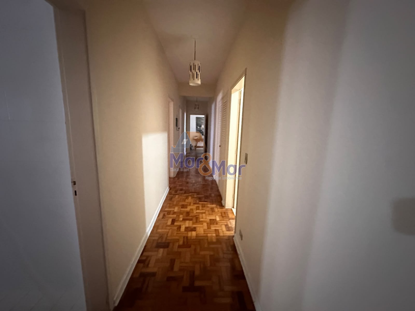 Apartamento Frente ao Mar nas Pitangueiras, Guarujá - SP