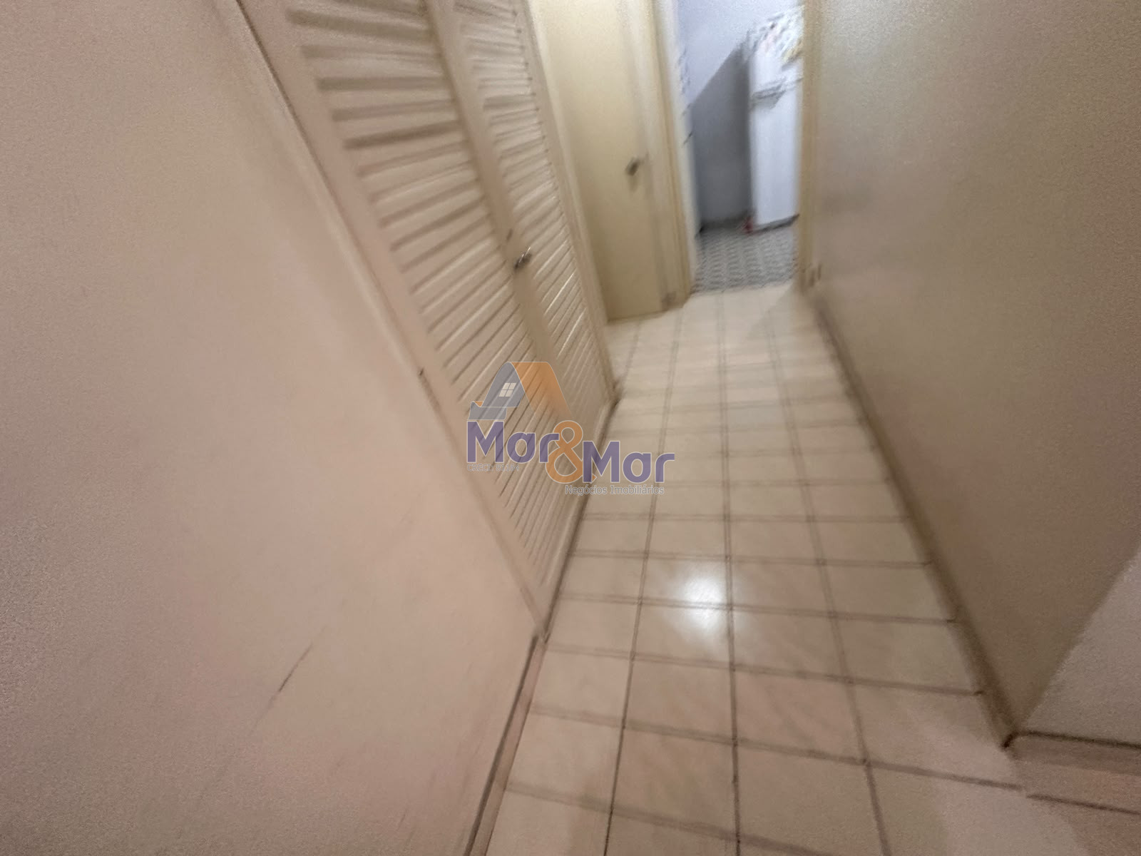 Apartamento Frente ao Mar nas Pitangueiras, Guarujá - SP