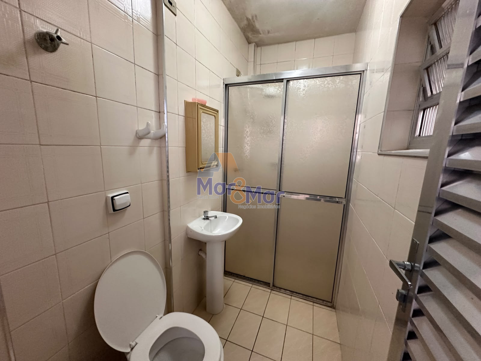 Apartamento Frente ao Mar nas Pitangueiras, Guarujá - SP