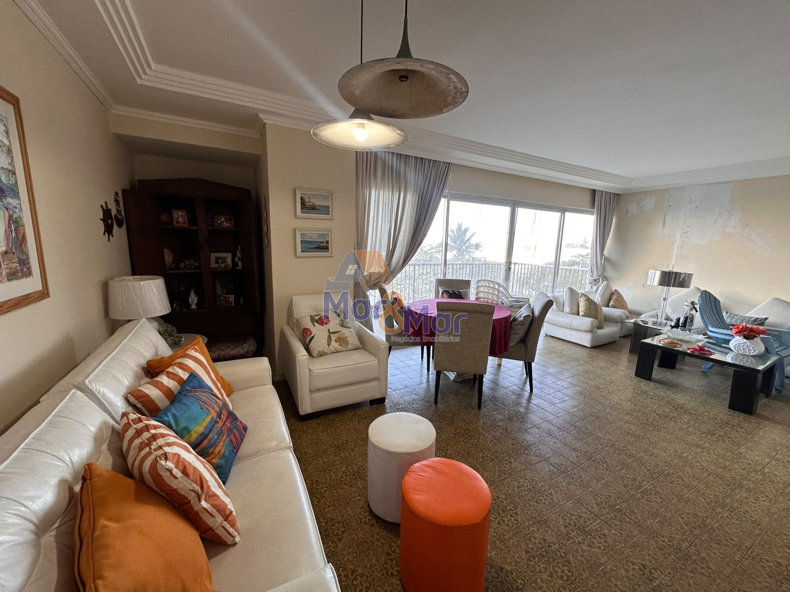 Apartamento Frente ao Mar nas Pitangueiras, Guarujá - SP