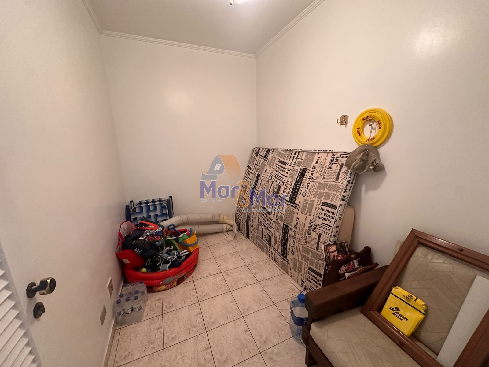 Apartamento na Praia das Pitangueiras, Guarujá - SP