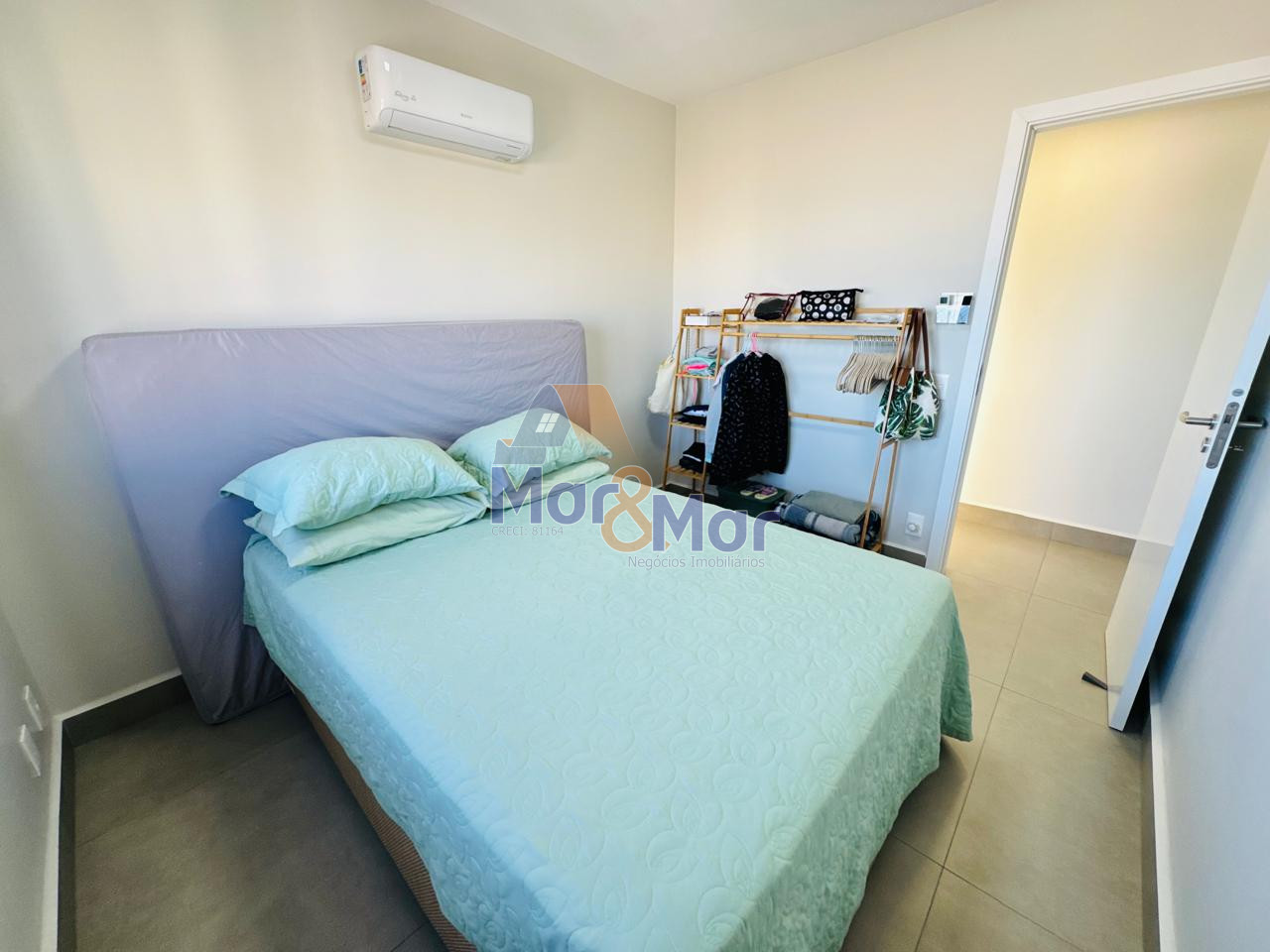 Apartamento na Praia da Enseada, Guarujá - SP