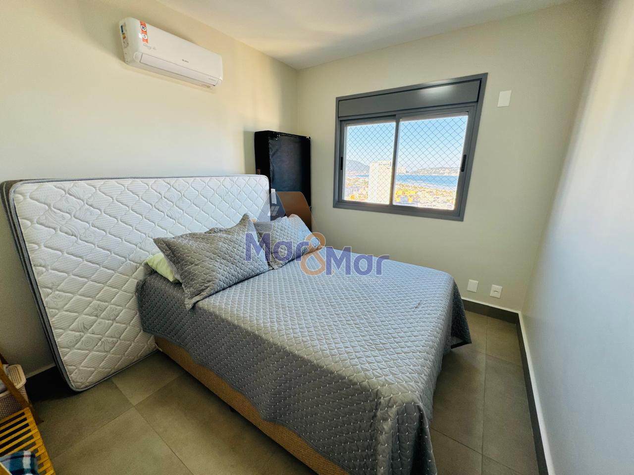Apartamento na Praia da Enseada, Guarujá - SP