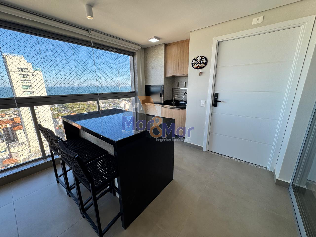 Apartamento na Praia da Enseada, Guarujá - SP