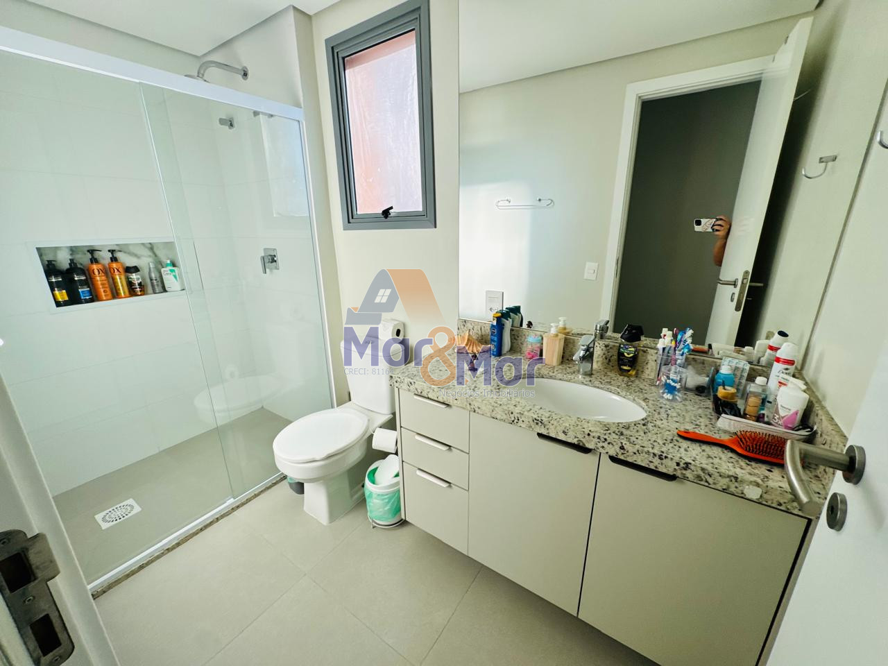 Apartamento na Praia da Enseada, Guarujá - SP