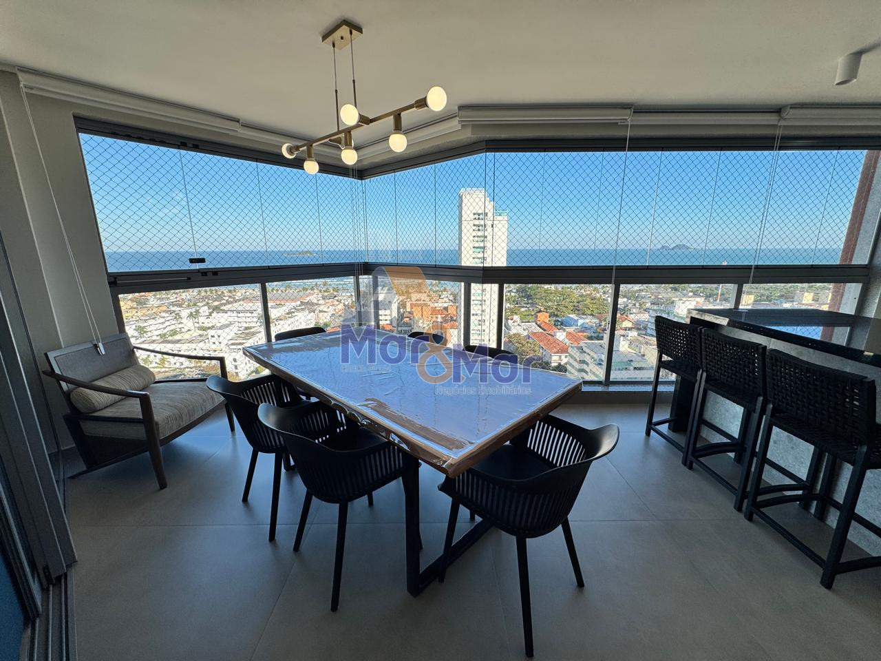Apartamento na Praia da Enseada, Guarujá - SP