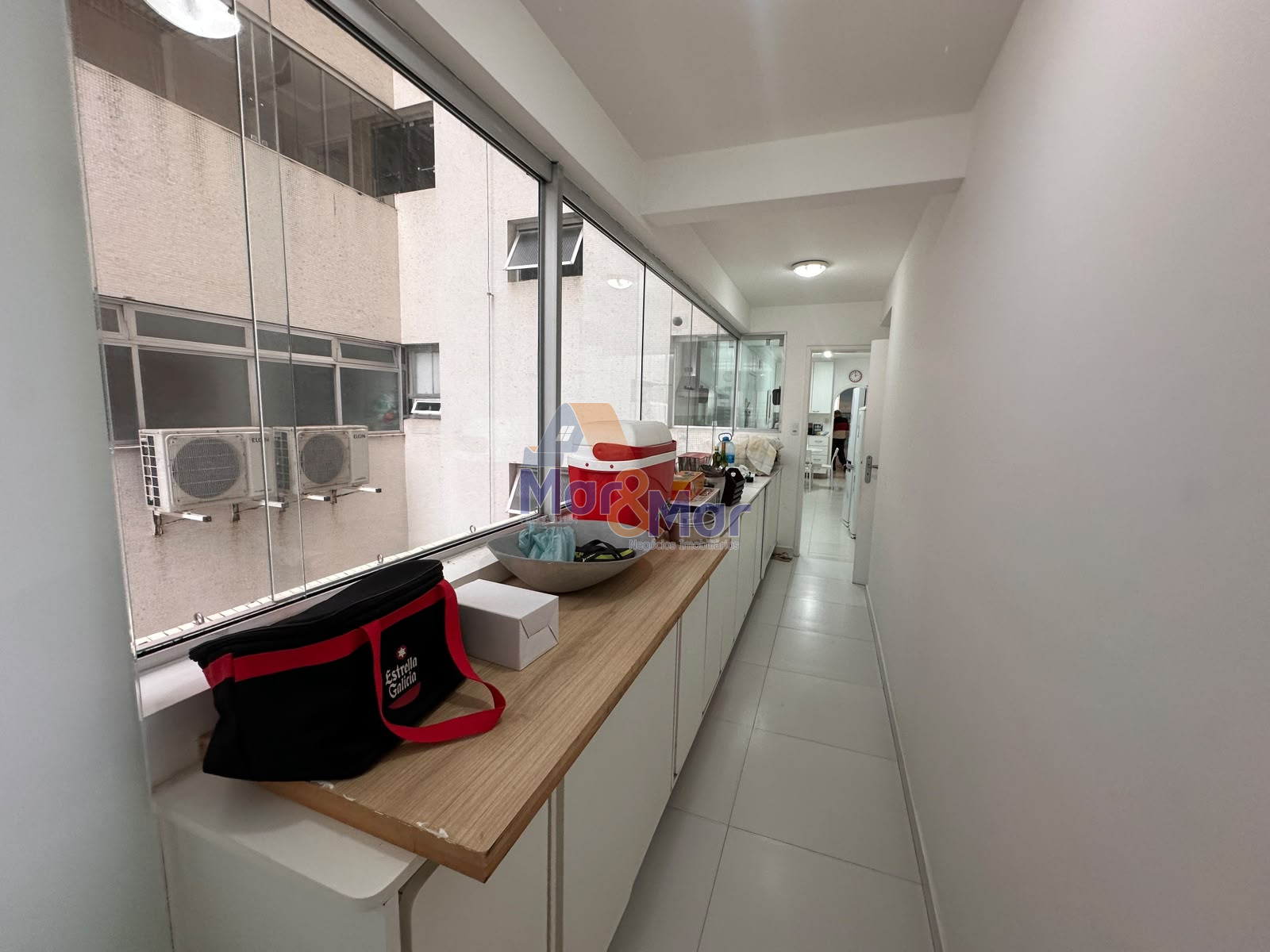Apartamento Frente ao Mar nas Pitangueiras, Guarujá - SP