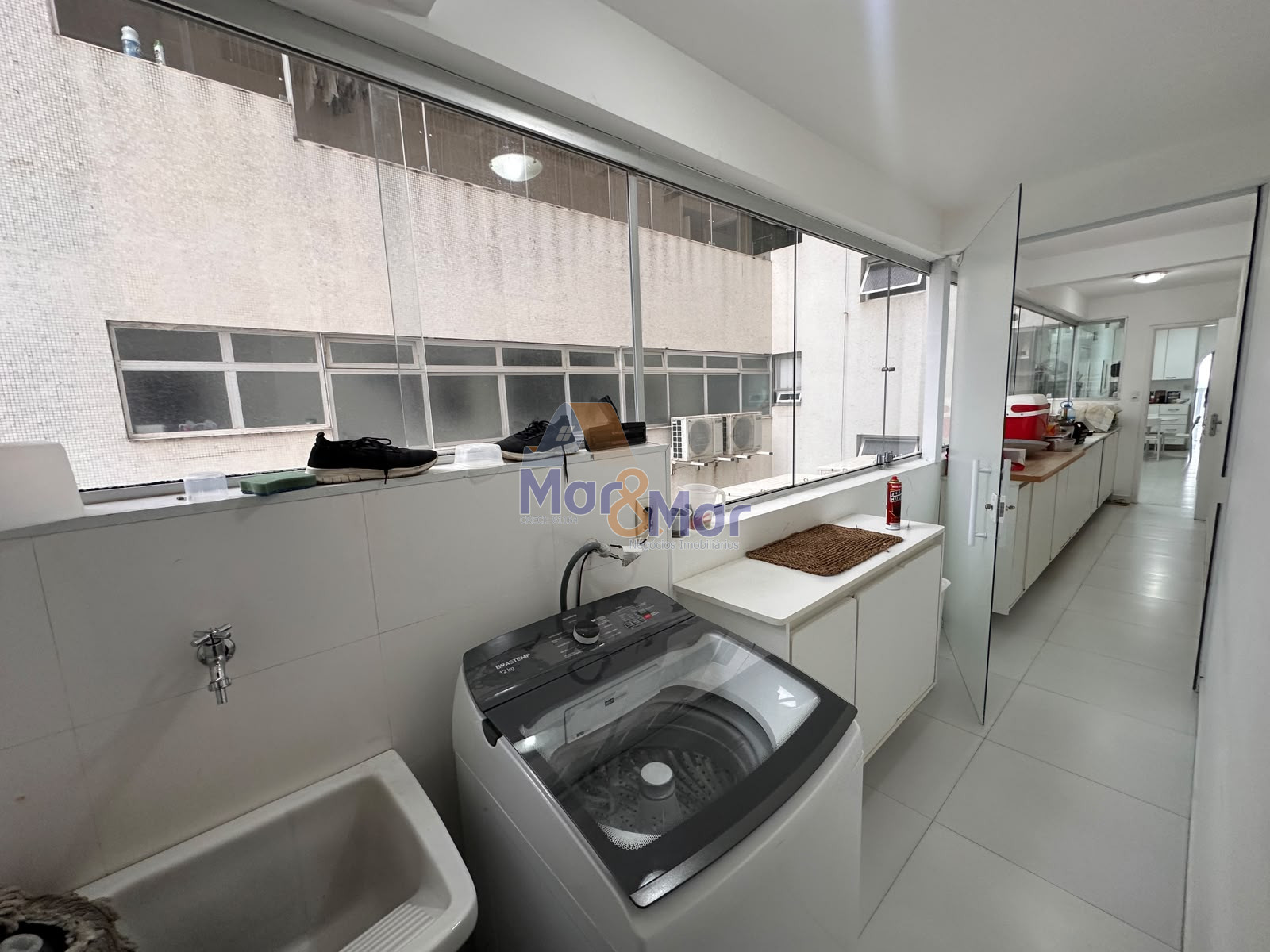 Apartamento Frente ao Mar nas Pitangueiras, Guarujá - SP