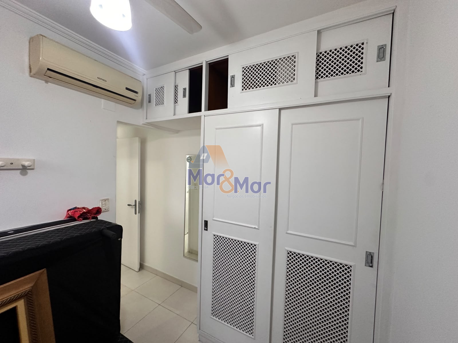 Apartamento Frente ao Mar nas Pitangueiras, Guarujá - SP