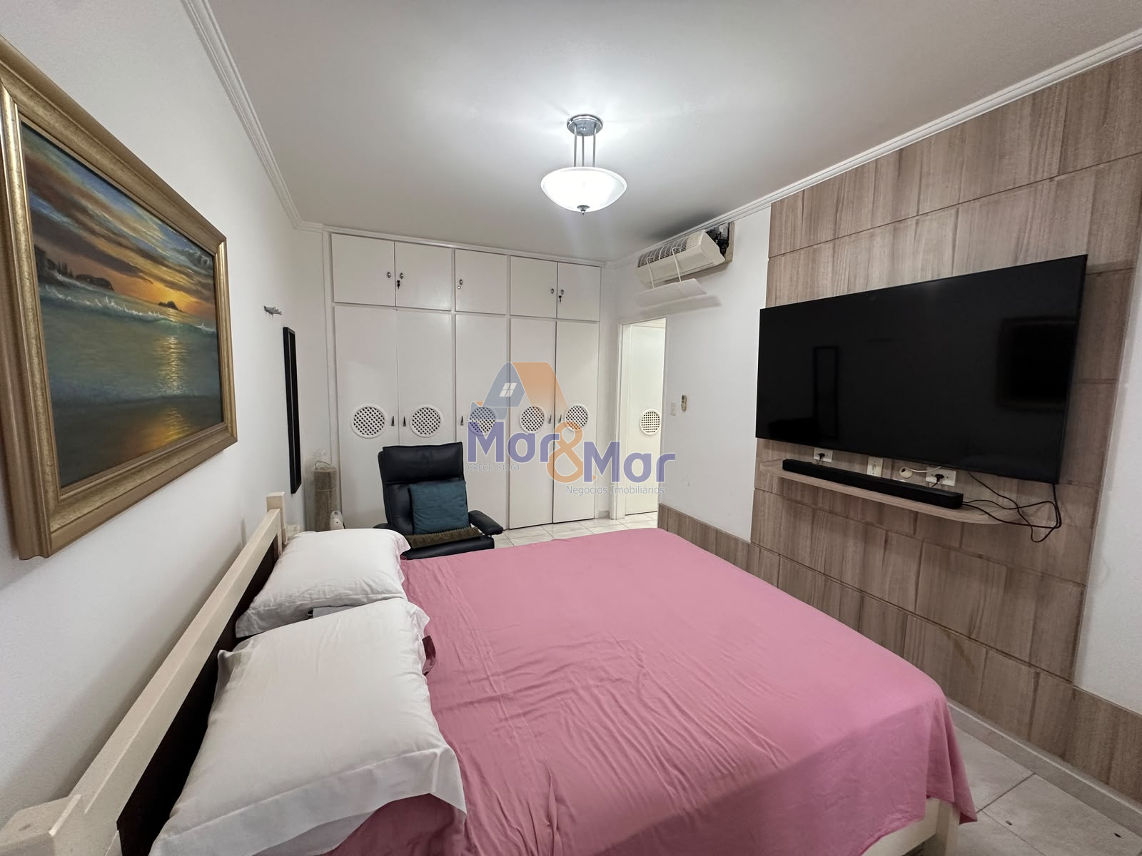 Apartamento Frente ao Mar nas Pitangueiras, Guarujá - SP