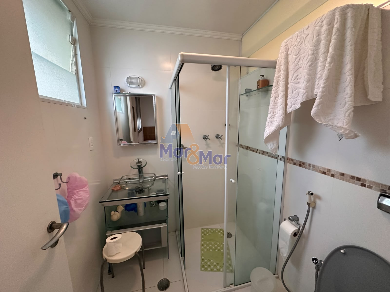 Apartamento Frente ao Mar nas Pitangueiras, Guarujá - SP