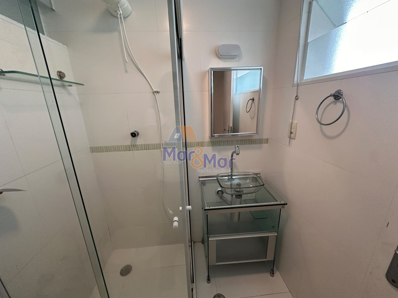 Apartamento Frente ao Mar nas Pitangueiras, Guarujá - SP