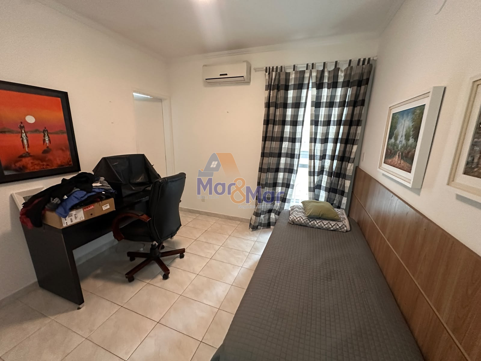 Apartamento Frente ao Mar nas Pitangueiras, Guarujá - SP