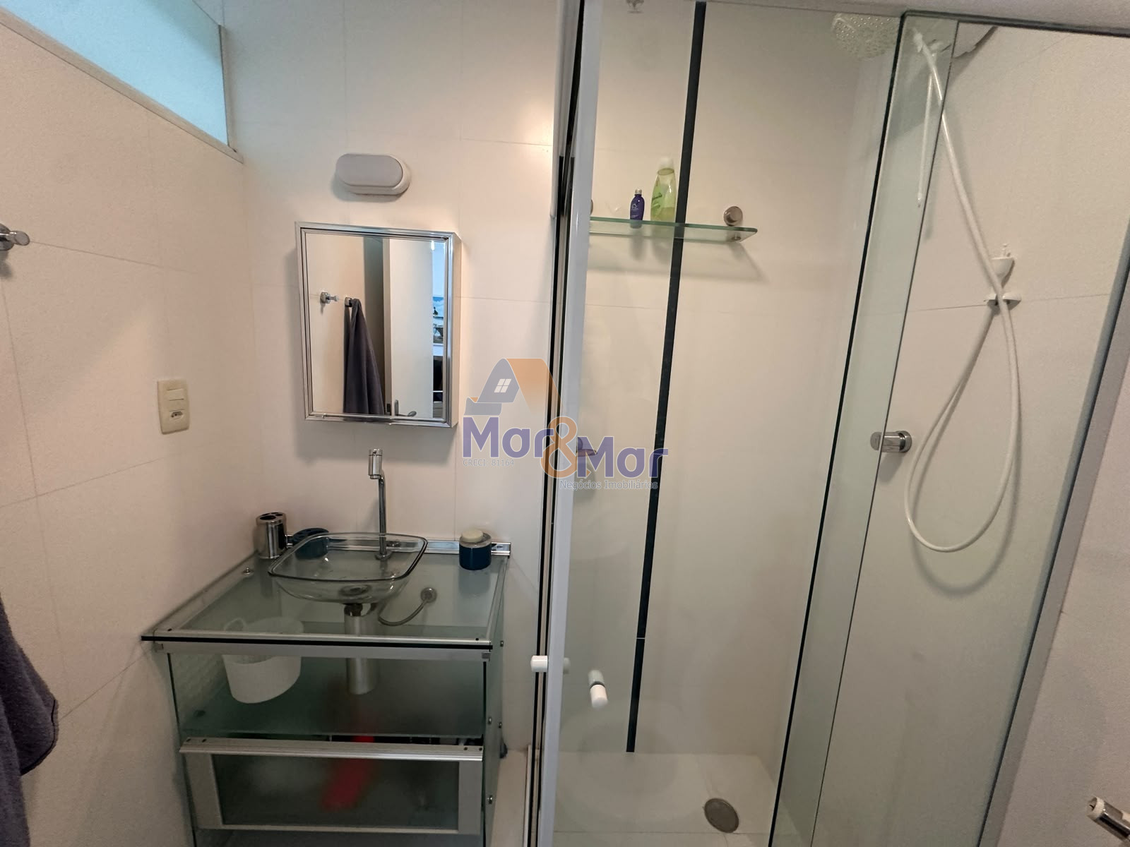 Apartamento Frente ao Mar nas Pitangueiras, Guarujá - SP