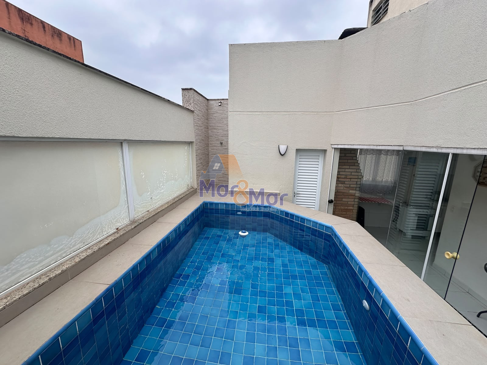 Cobertura na Praia das Pitangueiras, Guarujá - SP