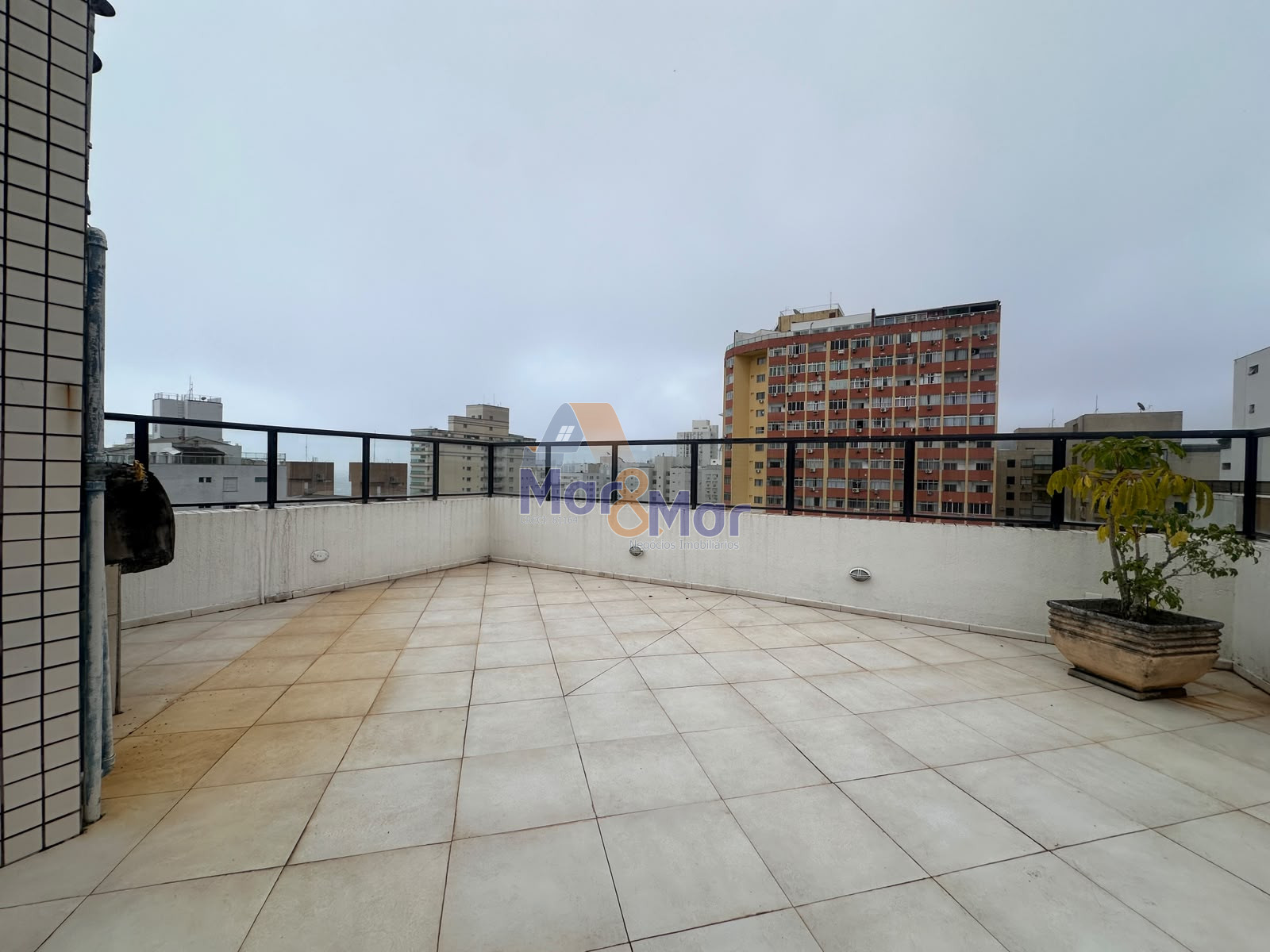 Apartamento-2-dormitorios-Pitangueiras