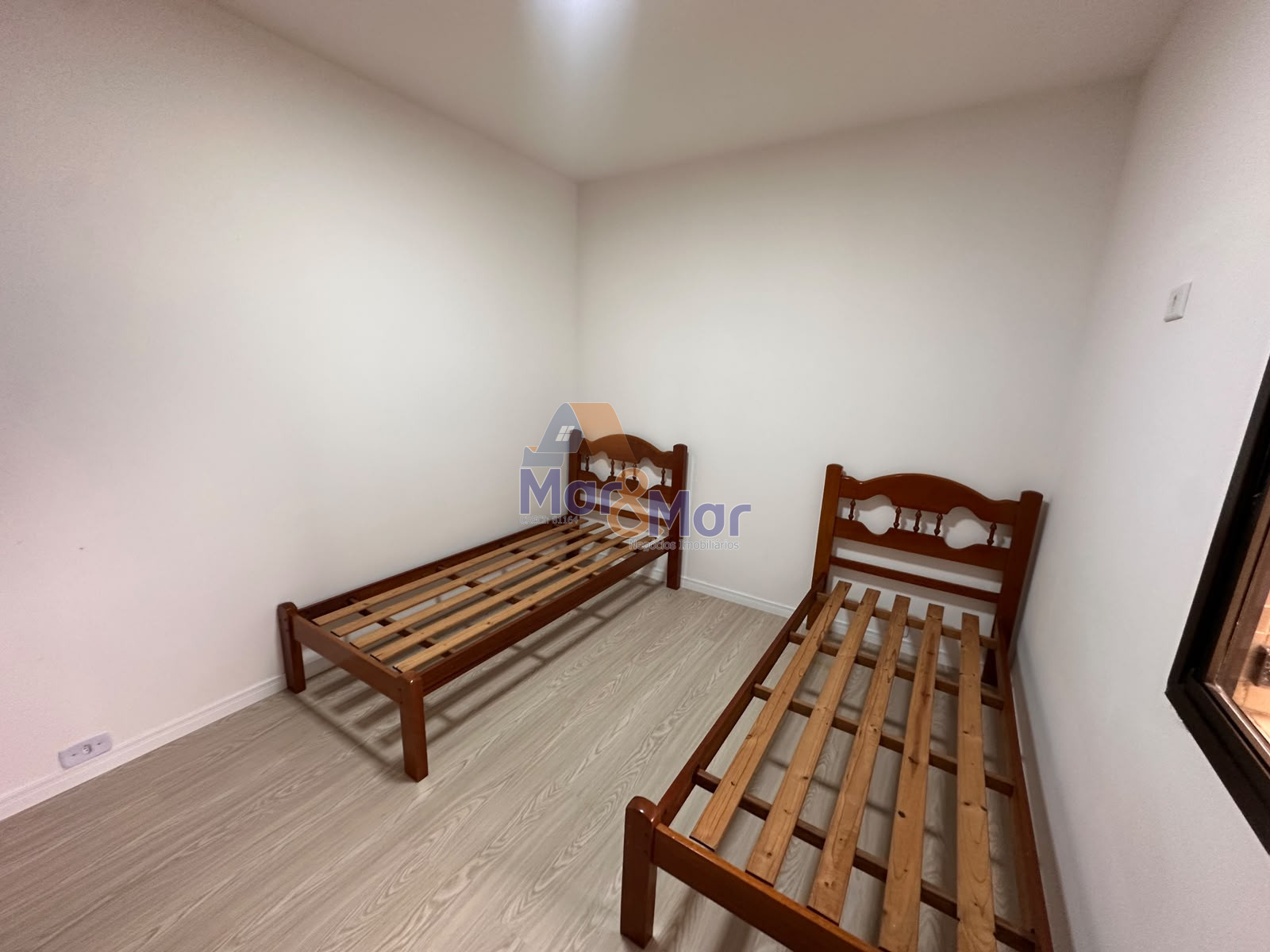 Apartamento-2-dormitorios-Pitangueiras