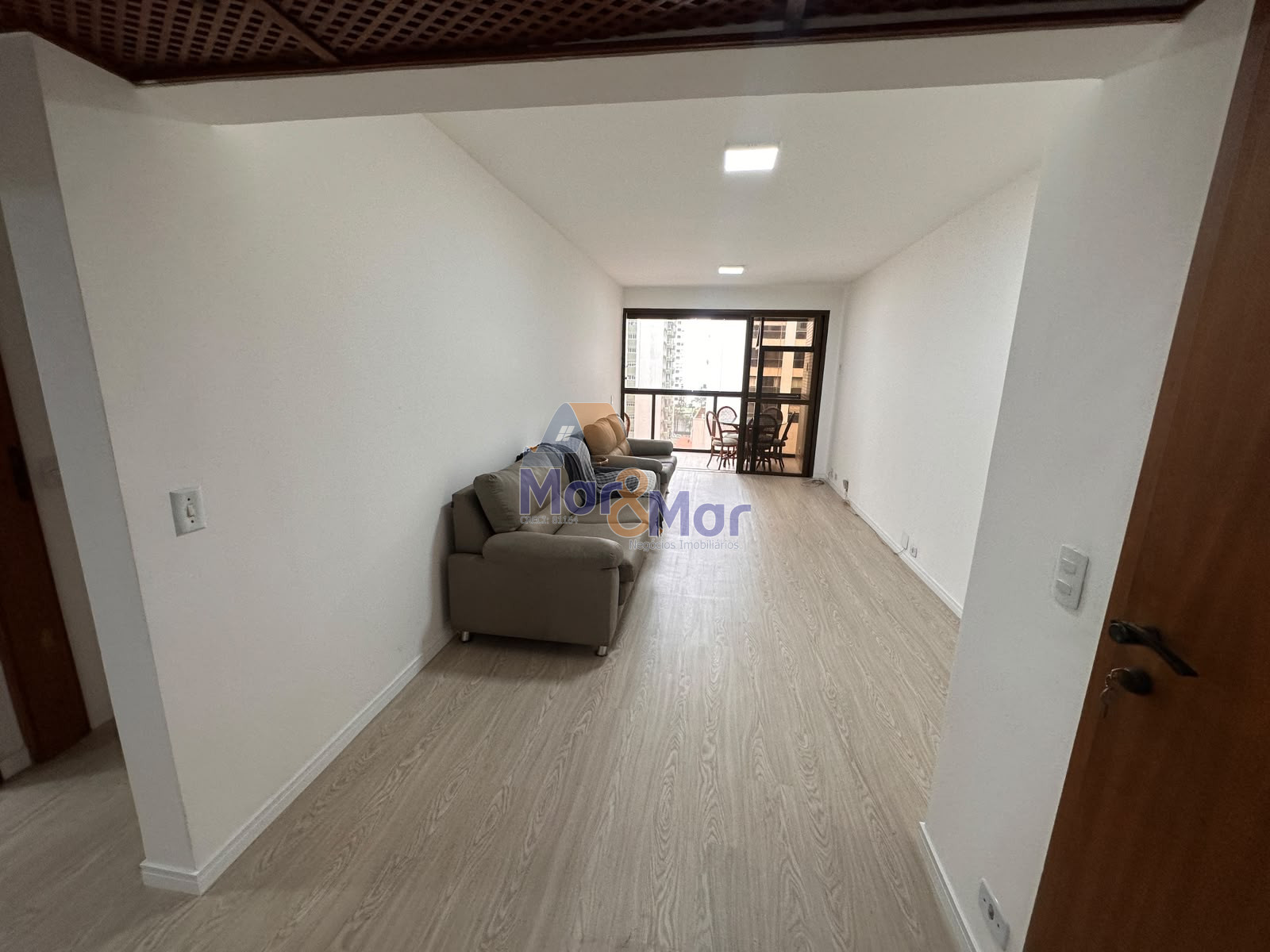 Apartamento-2-dormitorios-Pitangueiras
