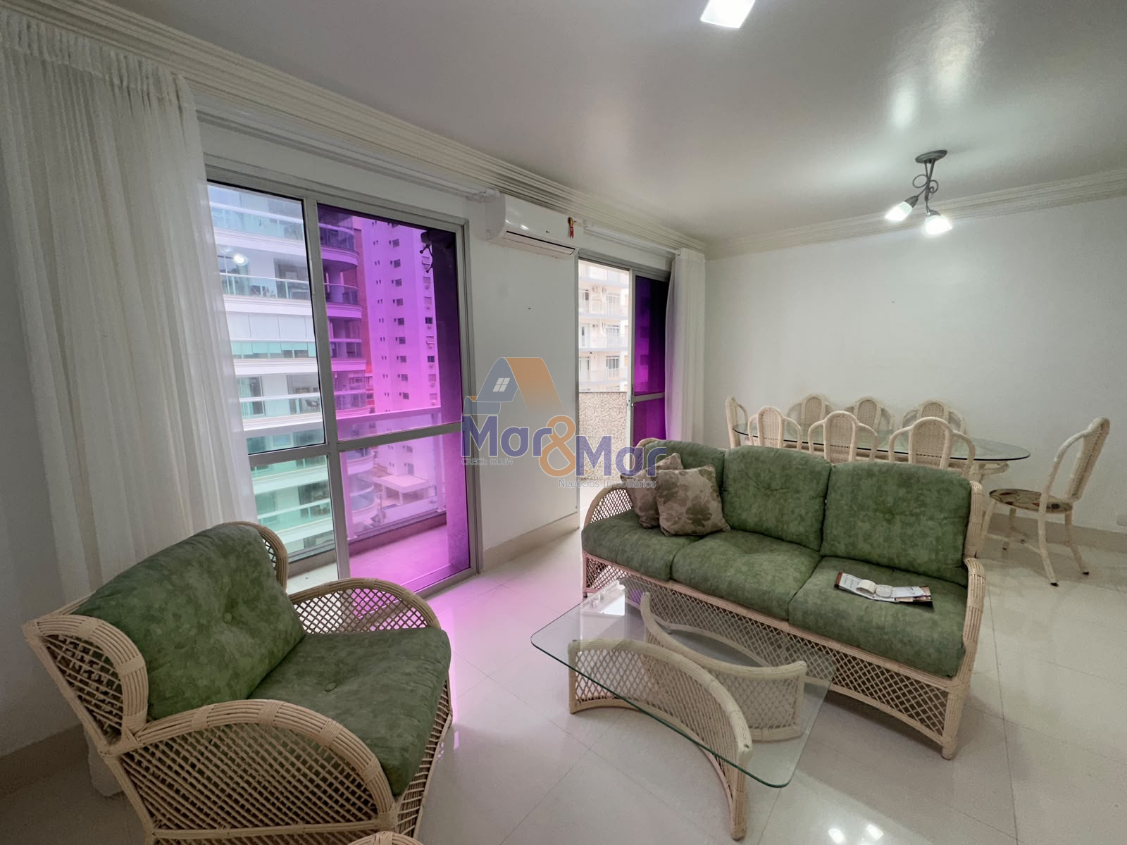 Apartamento-2-dormitorios-Pitangueiras