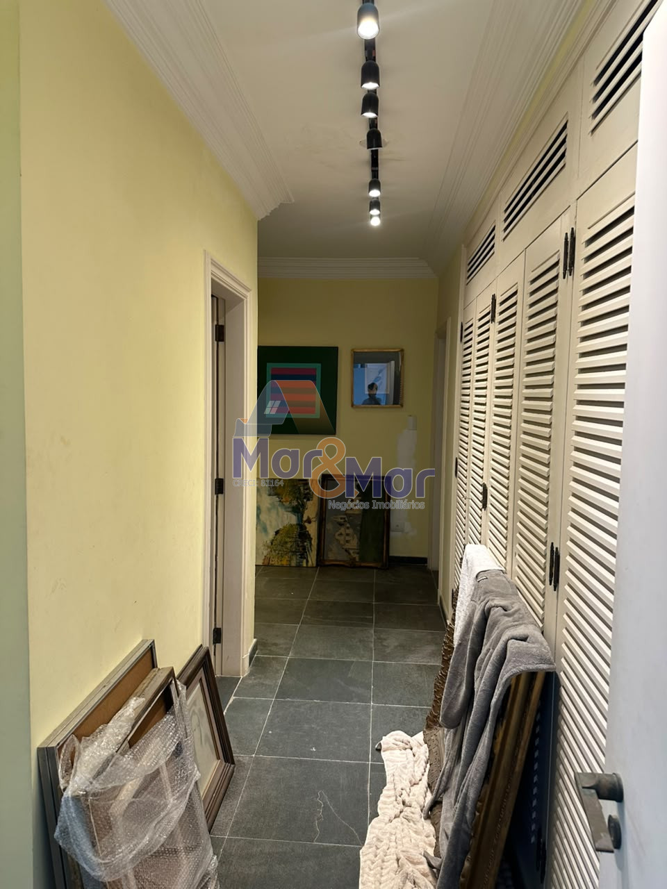 Apartamento-4-dormitorios-Pitangueiras